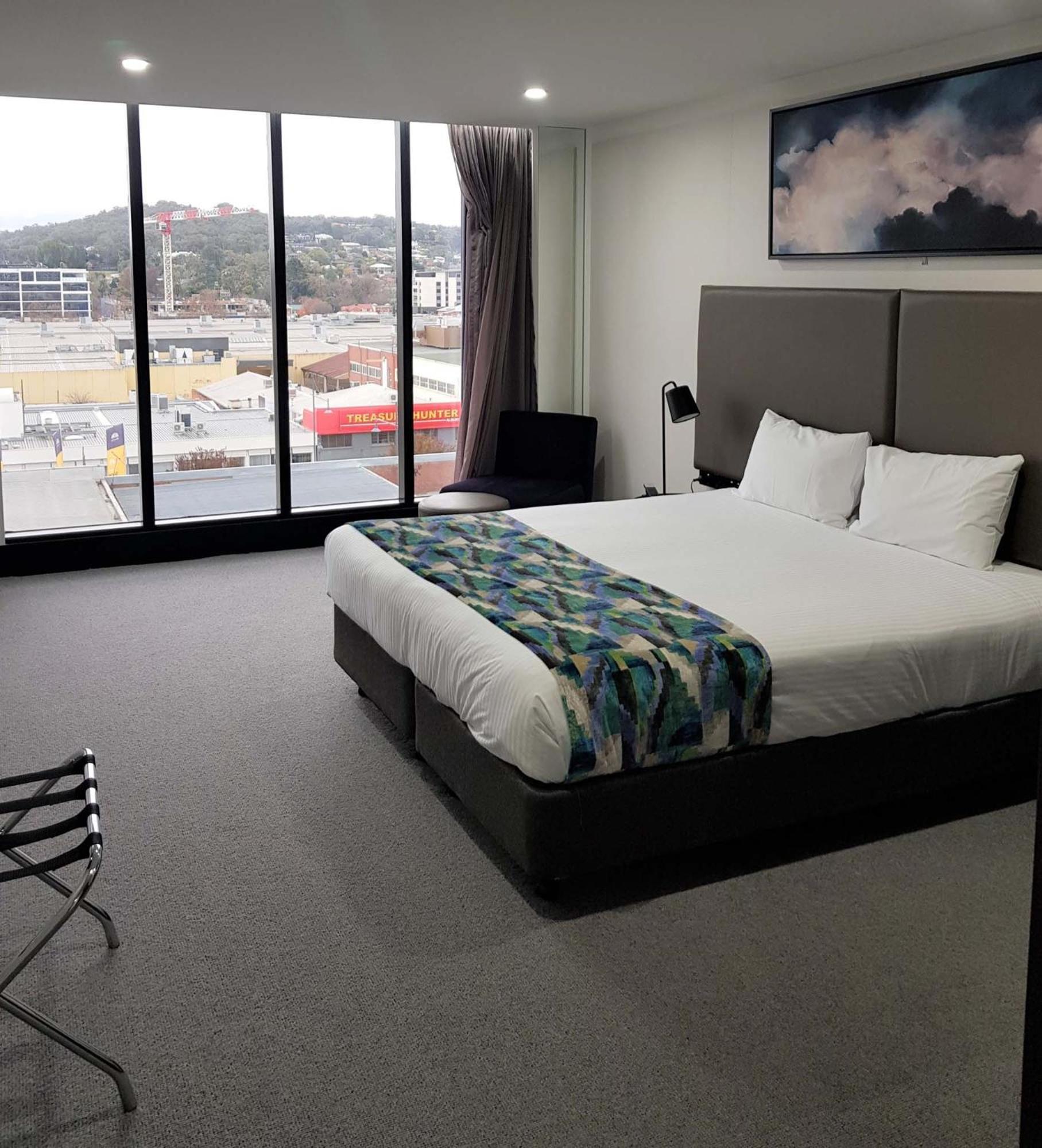 Mantra Albury Hotel Exterior photo
