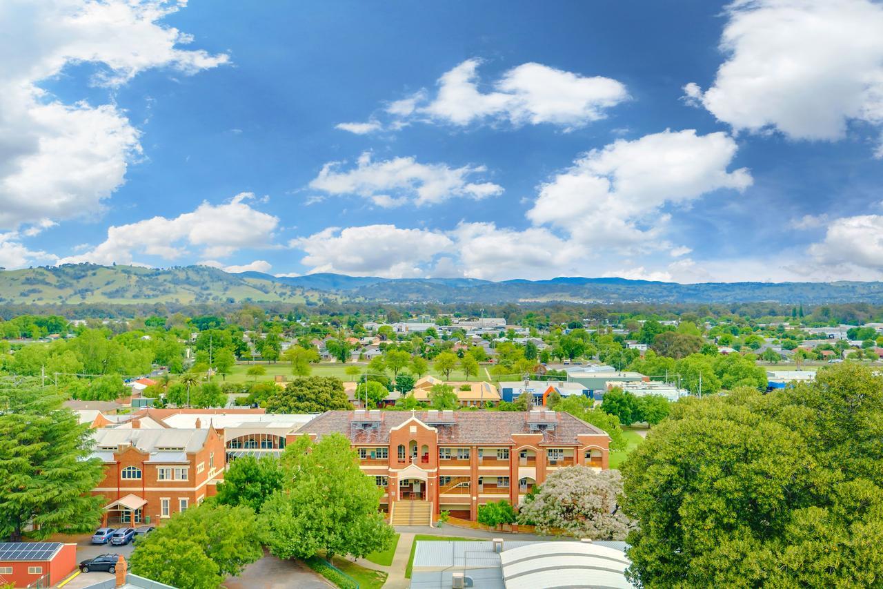 Mantra Albury Hotel Exterior photo